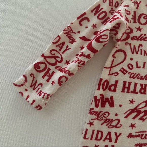 Old Navy 0-3 Months Baby Holiday Christmas Pajamas Footie PJs Red - Picture 3 of 6